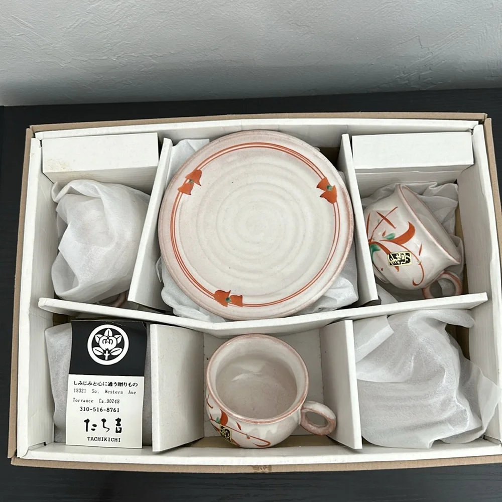 Rare Tachikichi Japanese Pottery Cup & Saucer Set of 5 Vintage In Box